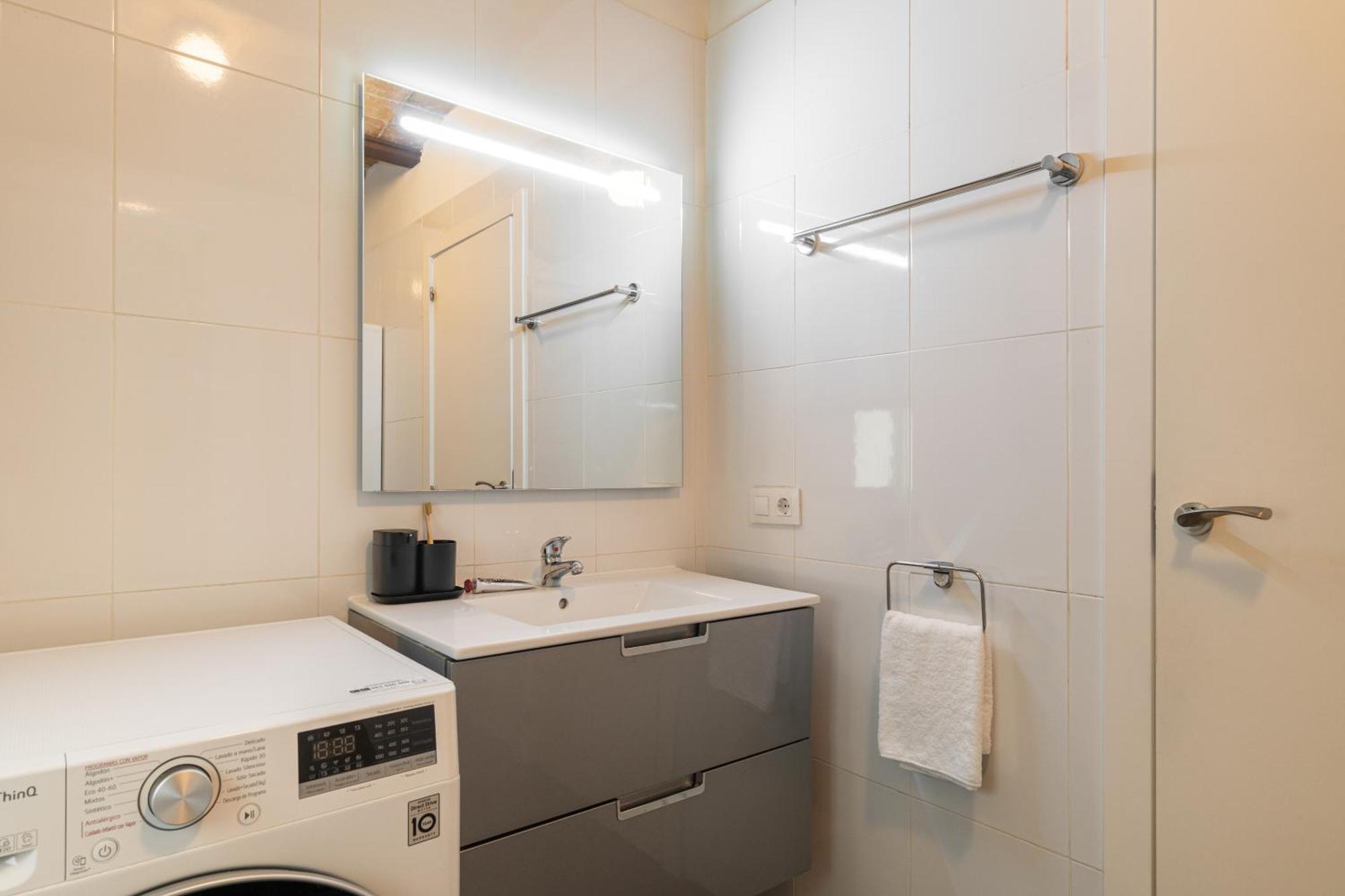 Collblanc Apartment By Olala Homes L'Hospitalet de Llobregat Luaran gambar